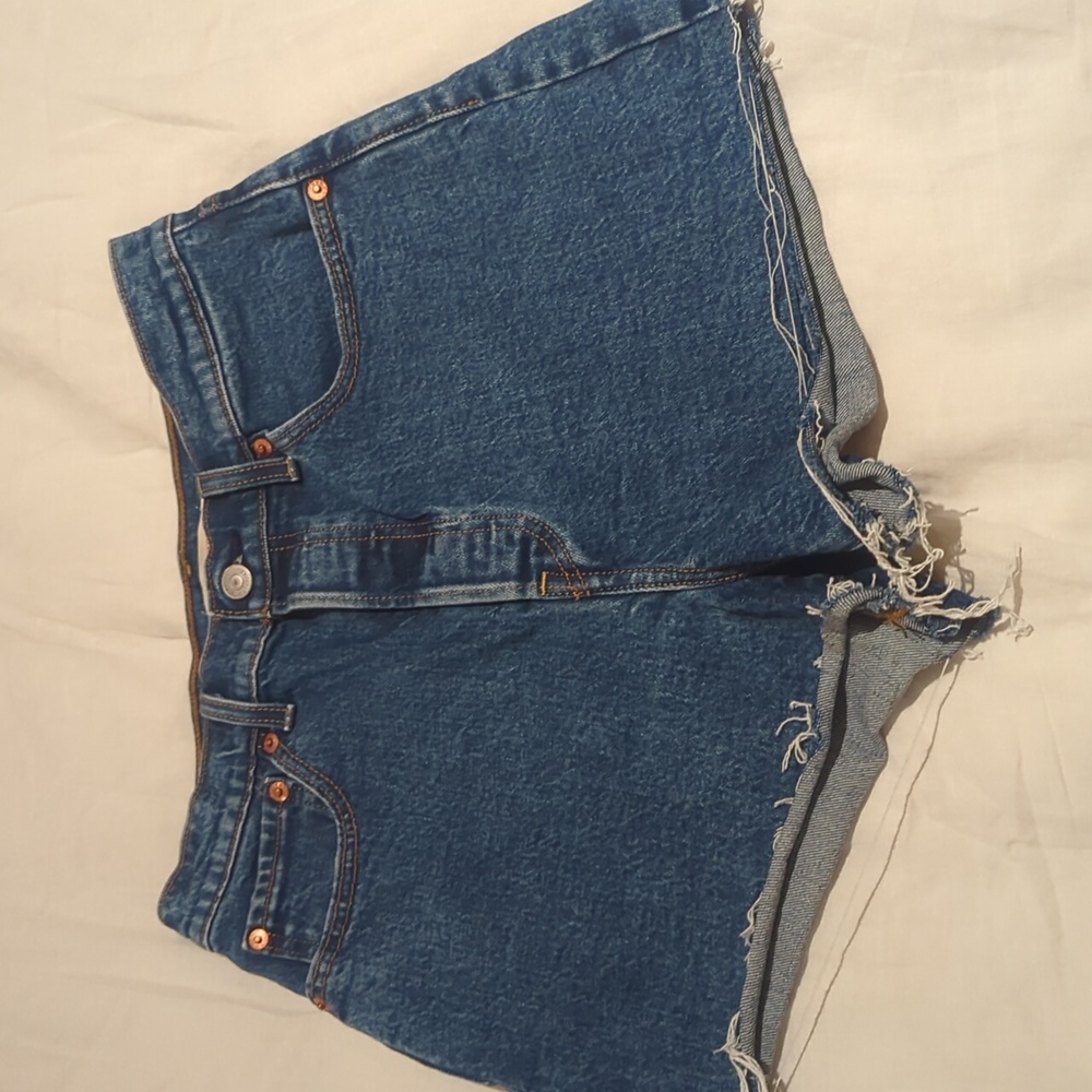 Levi's Ribcage Short Sz28
